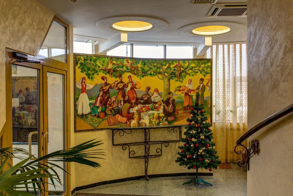 Khan-Chinar Hotel Dnipro Exterior foto