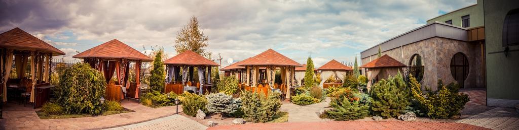 Khan-Chinar Hotel Dnipro Exterior foto